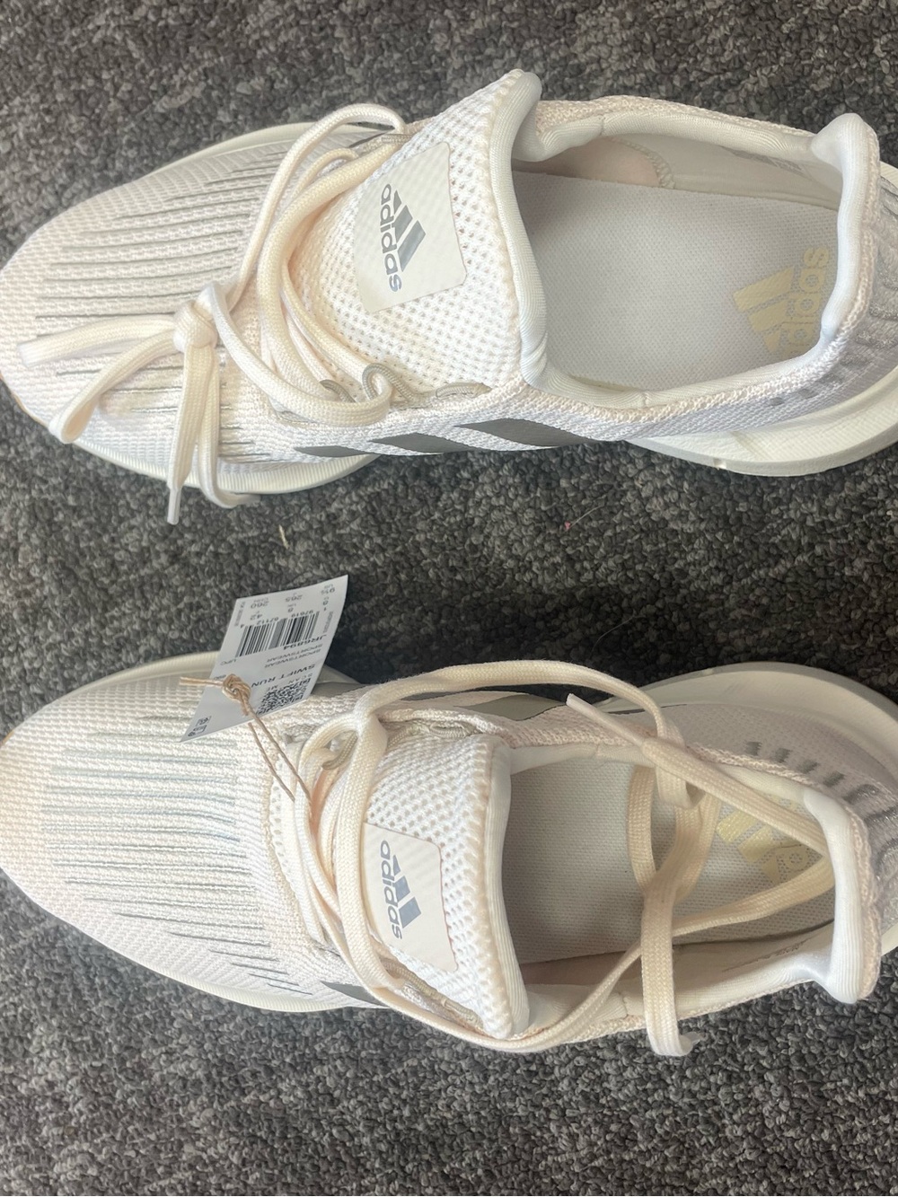 NWOT Women’s Size 9.5 Adidas Swift Run 1.0 - Picture 5 of 10